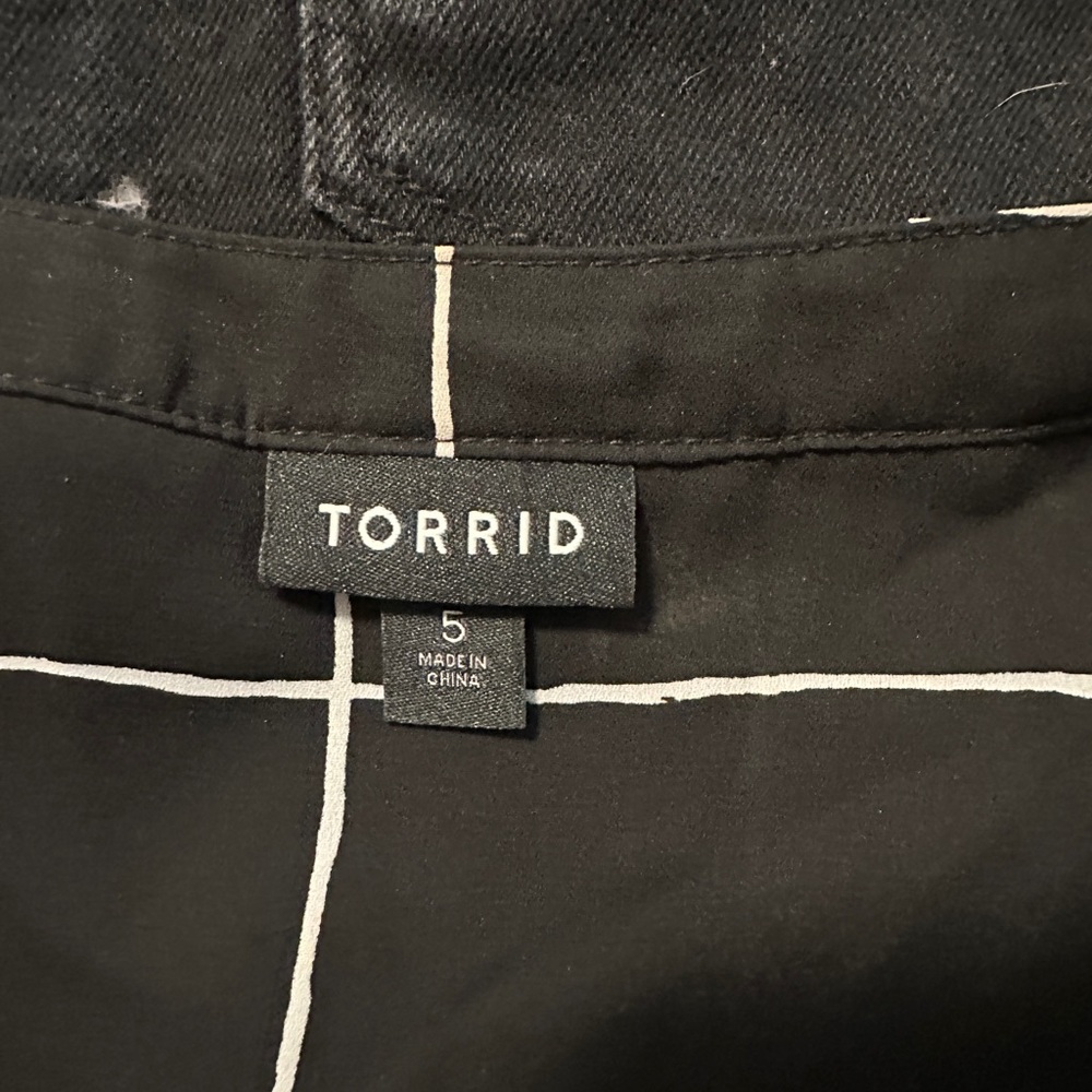 Torrid Black and White Checkered Blouse - Picture 4 of 4